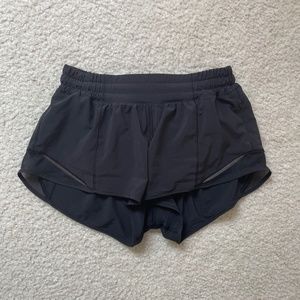 Hotty Hot Lululemon Shorts 2.5"